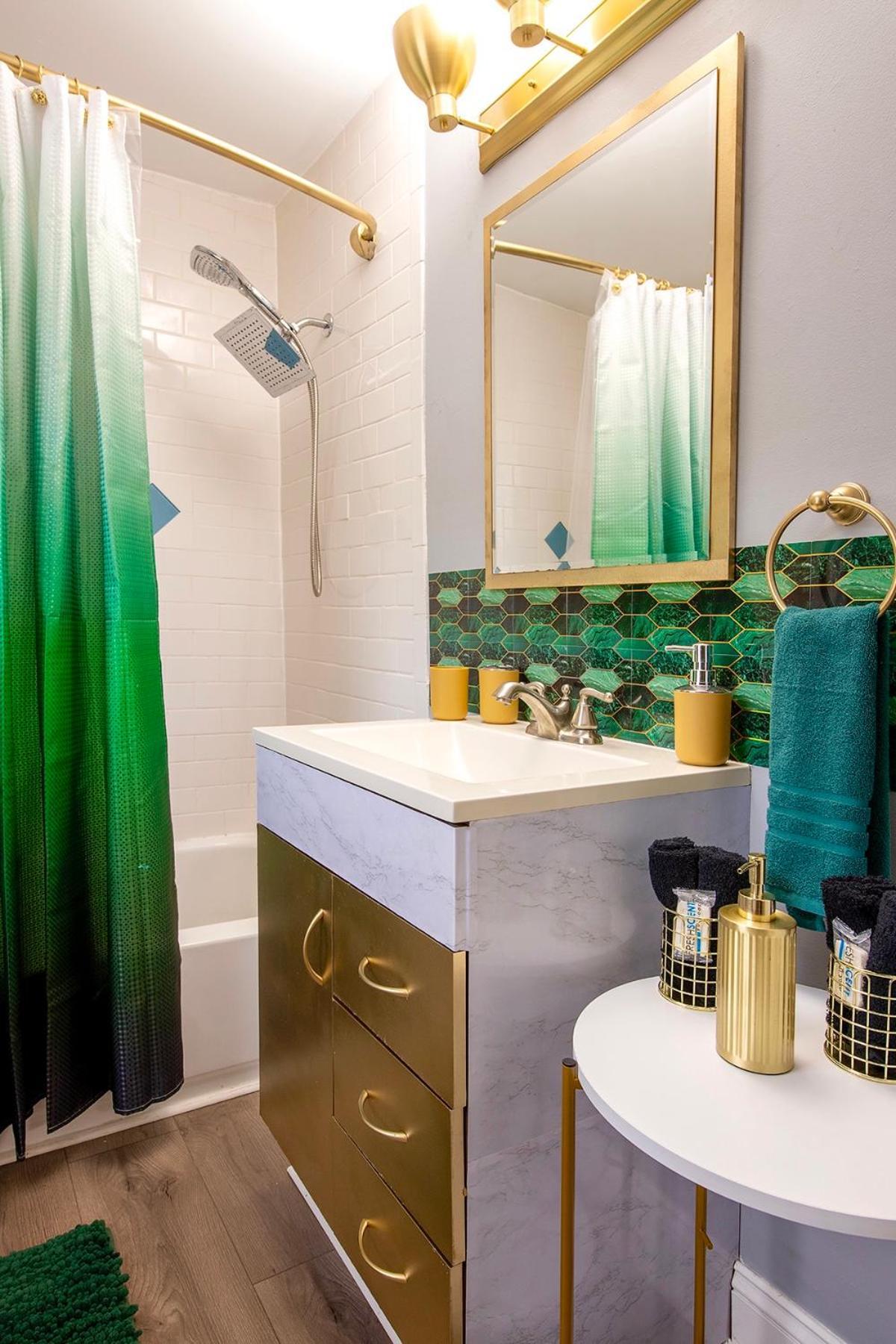 The Tremont Emerald - By Christmas Story House - Historic Charm & Modern Comfort Near Downtown With Parking, 300Mb Wifi & Self Check-In Cleveland Exterior foto