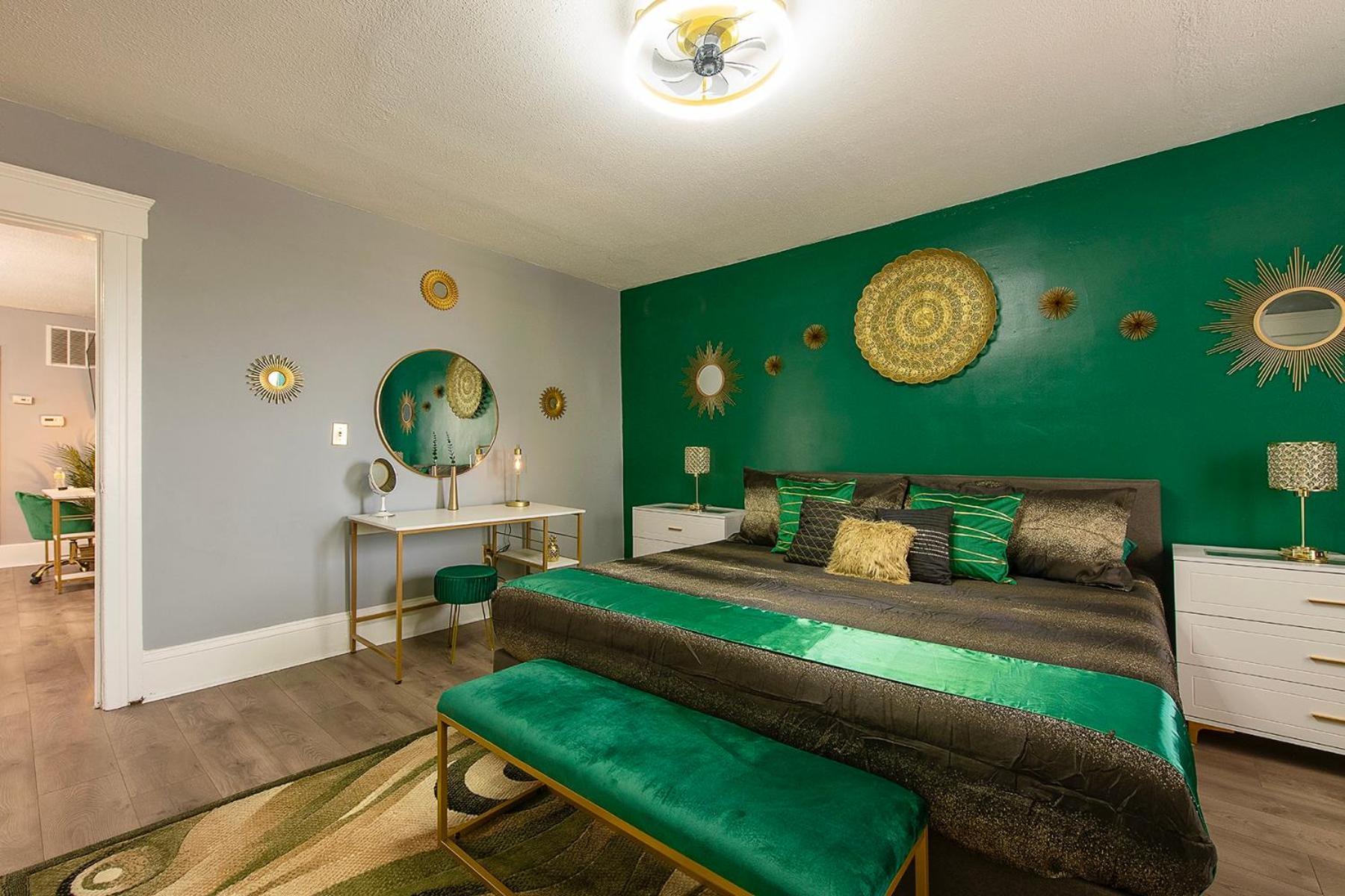 The Tremont Emerald - By Christmas Story House - Historic Charm & Modern Comfort Near Downtown With Parking, 300Mb Wifi & Self Check-In Cleveland Exterior foto