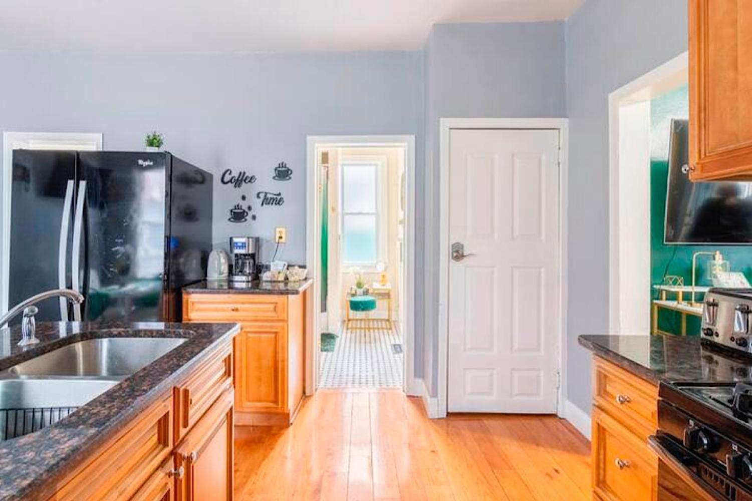 The Tremont Emerald - By Christmas Story House - Historic Charm & Modern Comfort Near Downtown With Parking, 300Mb Wifi & Self Check-In Cleveland Exterior foto