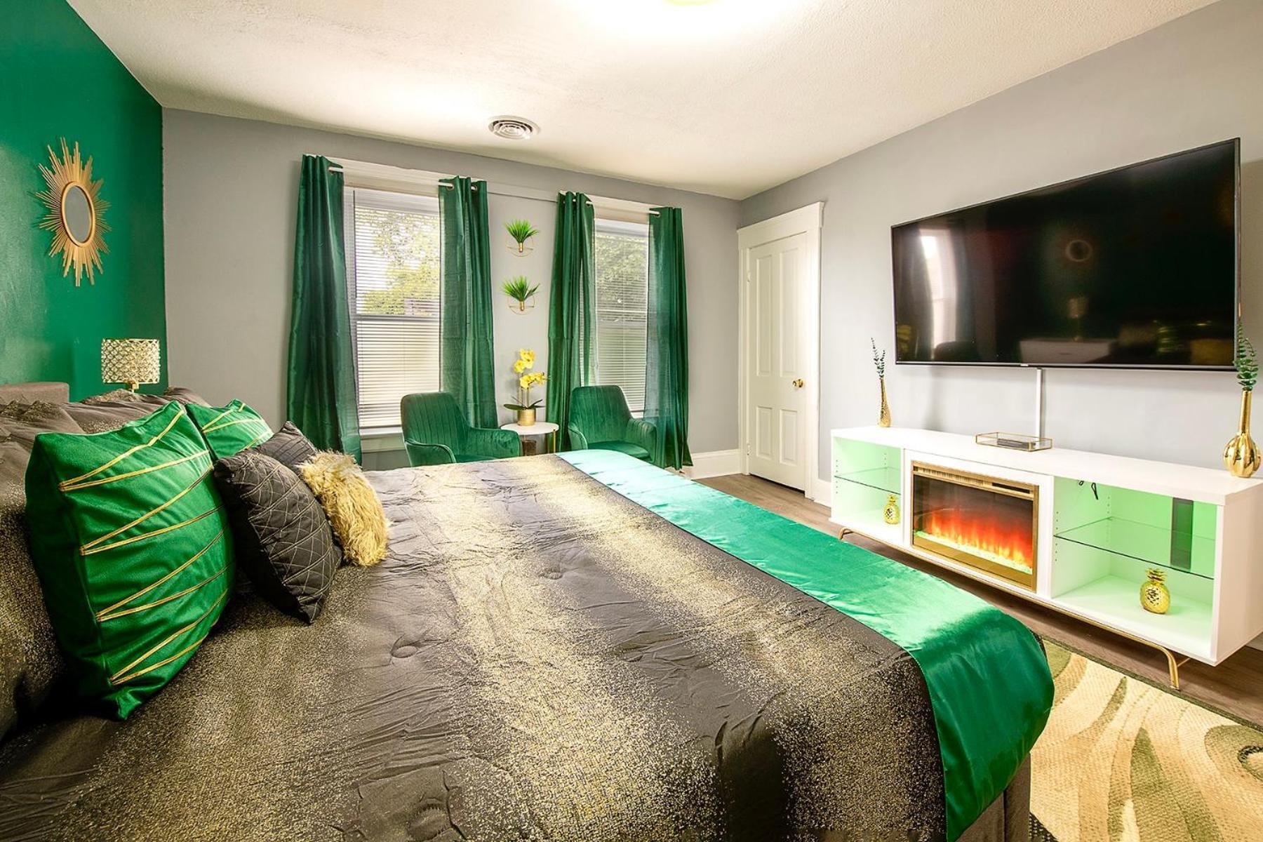 The Tremont Emerald - By Christmas Story House - Historic Charm & Modern Comfort Near Downtown With Parking, 300Mb Wifi & Self Check-In Cleveland Exterior foto
