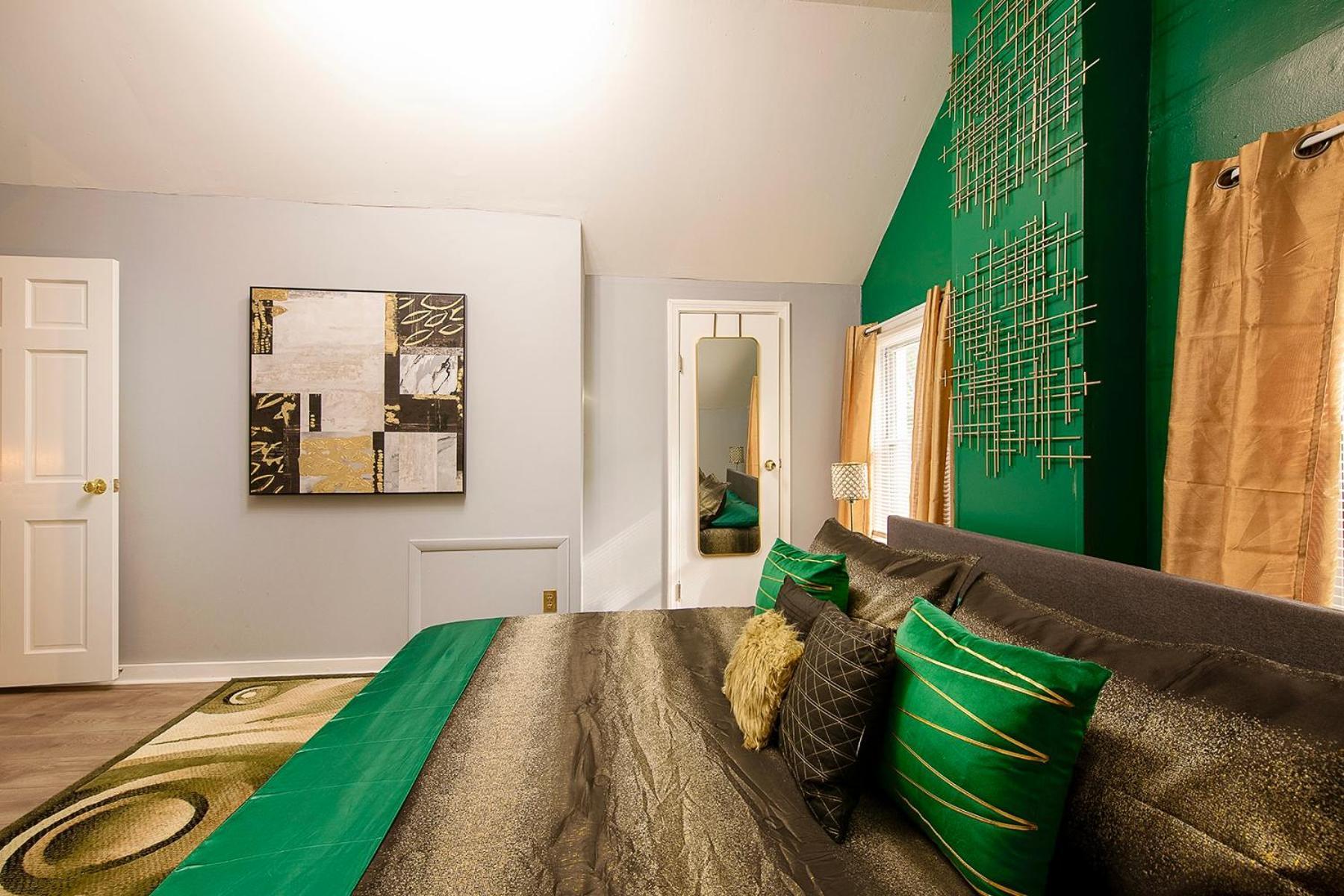 The Tremont Emerald - By Christmas Story House - Historic Charm & Modern Comfort Near Downtown With Parking, 300Mb Wifi & Self Check-In Cleveland Exterior foto