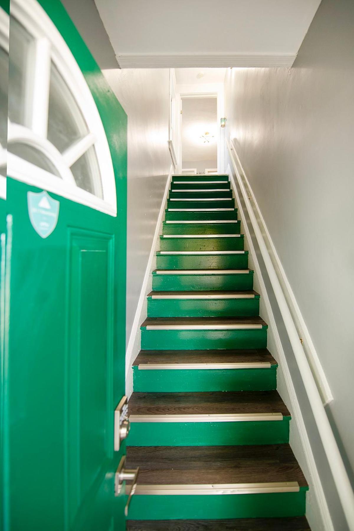 The Tremont Emerald - By Christmas Story House - Historic Charm & Modern Comfort Near Downtown With Parking, 300Mb Wifi & Self Check-In Cleveland Exterior foto