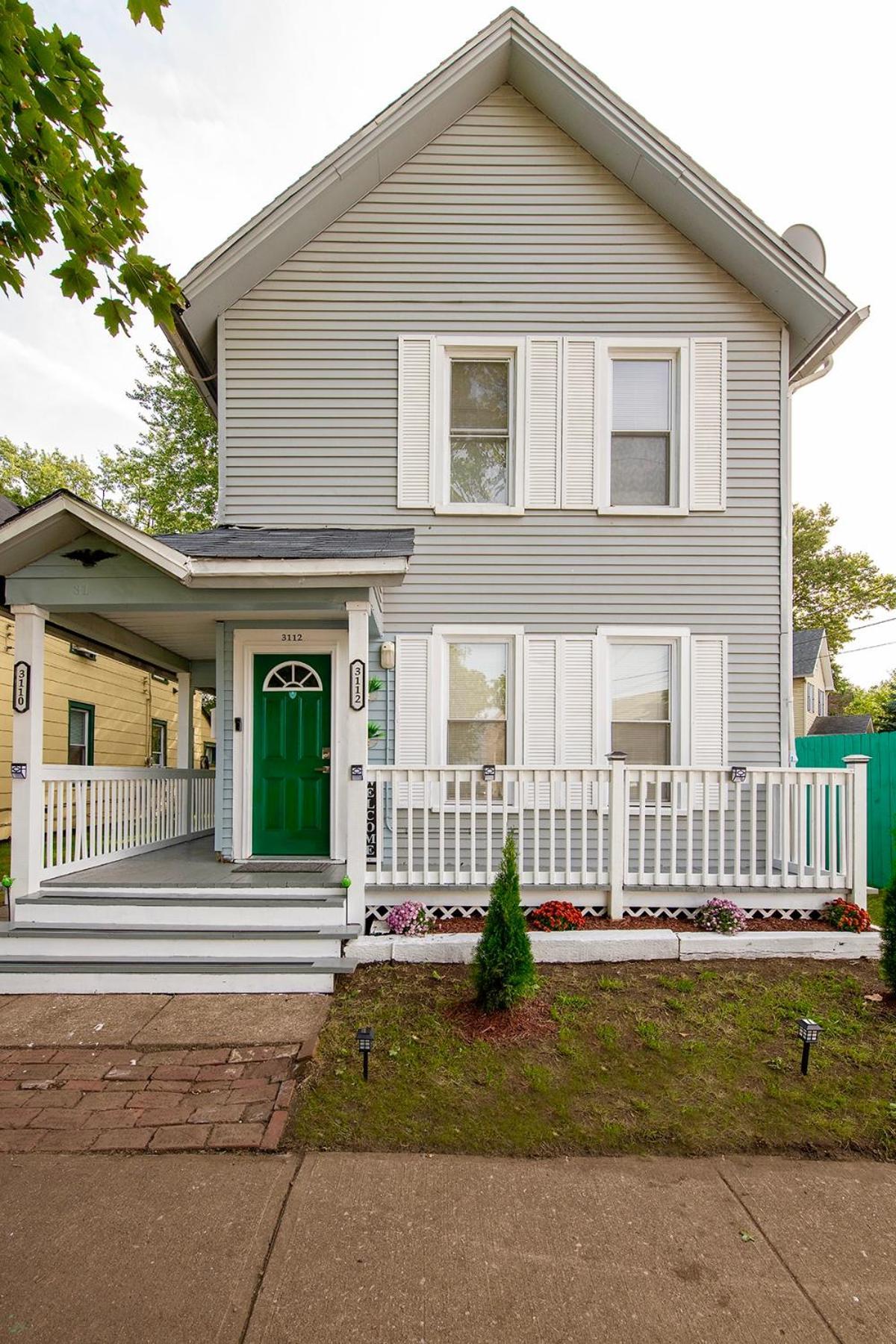 The Tremont Emerald - By Christmas Story House - Historic Charm & Modern Comfort Near Downtown With Parking, 300Mb Wifi & Self Check-In Cleveland Exterior foto