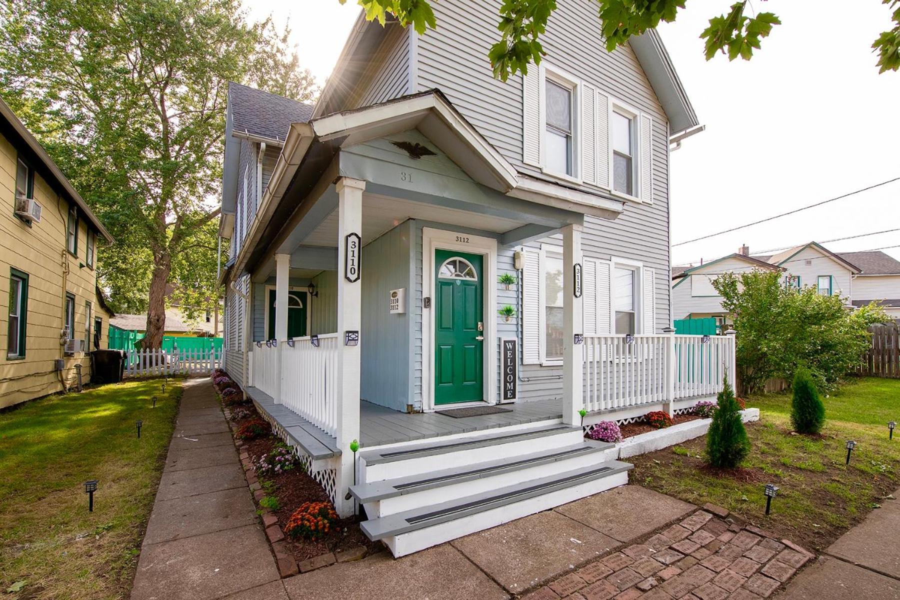 The Tremont Emerald - By Christmas Story House - Historic Charm & Modern Comfort Near Downtown With Parking, 300Mb Wifi & Self Check-In Cleveland Exterior foto